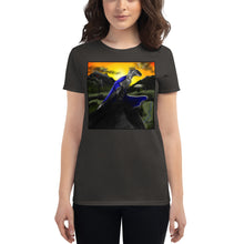 Load image into Gallery viewer, Women's "King Sticky" Graphic Tee